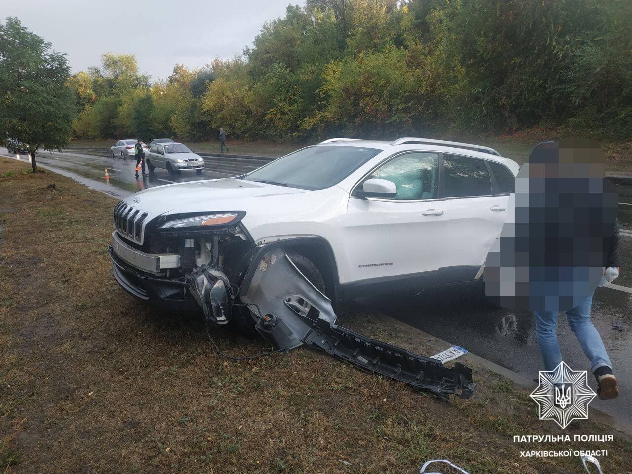 ДТП Харьков: Разбиты четыре легковых авто в аварии на проспекте Тракторостроителей - Chevrolet, Daewoo, Jeep и Audi